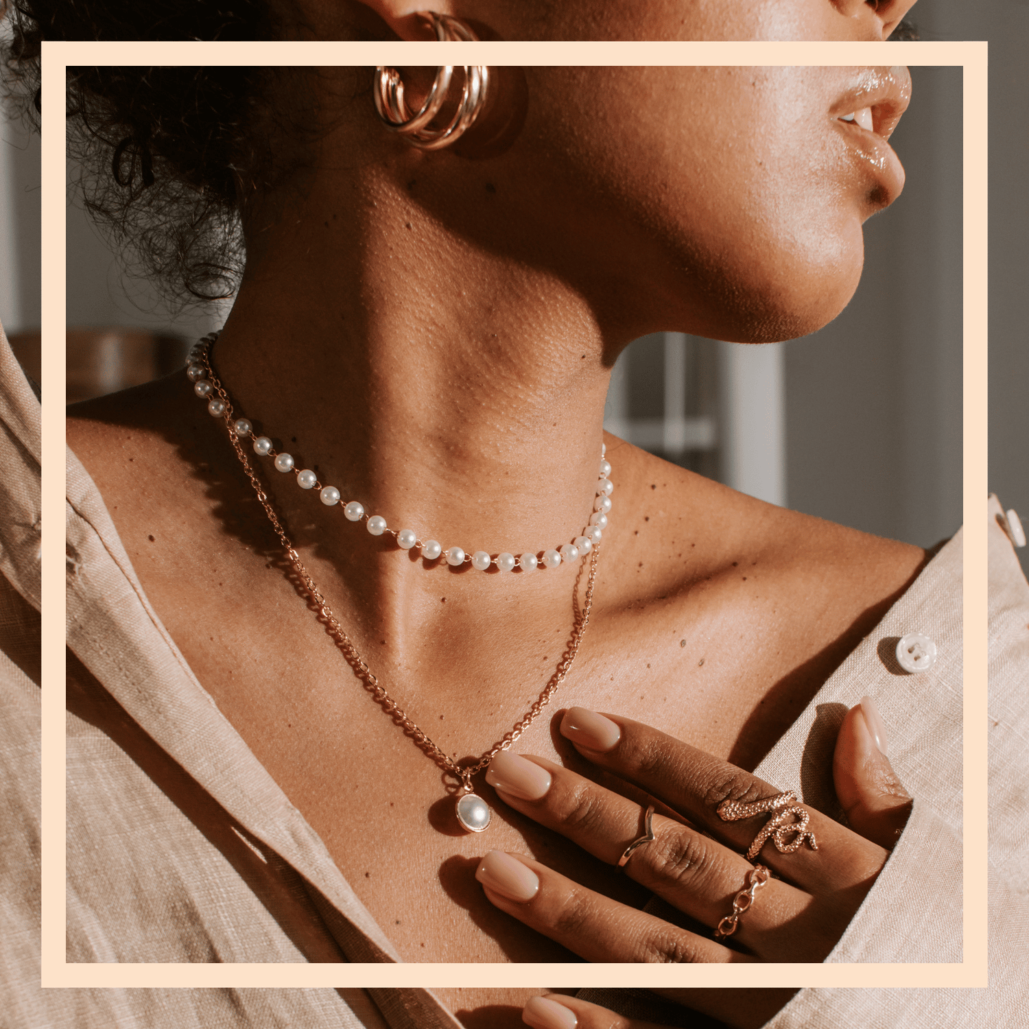 WOMEN NECKLACES